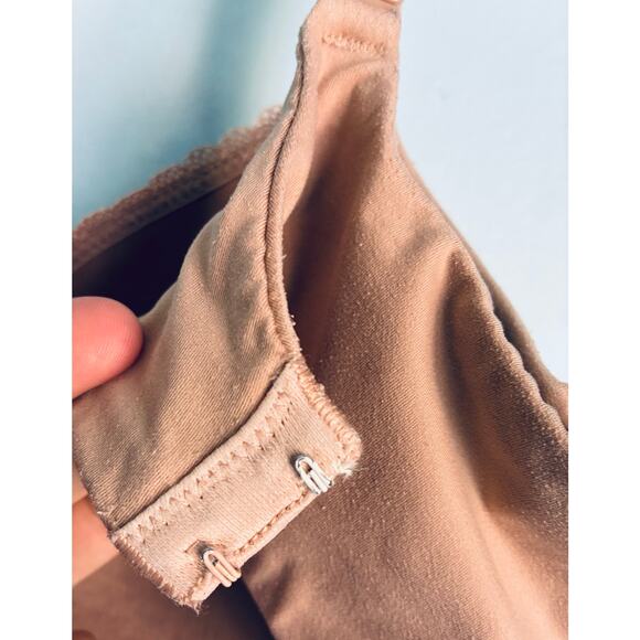 Victoria's Secret Push Up Bra Beige Body By Victoria 36D - Picture 5 of 8